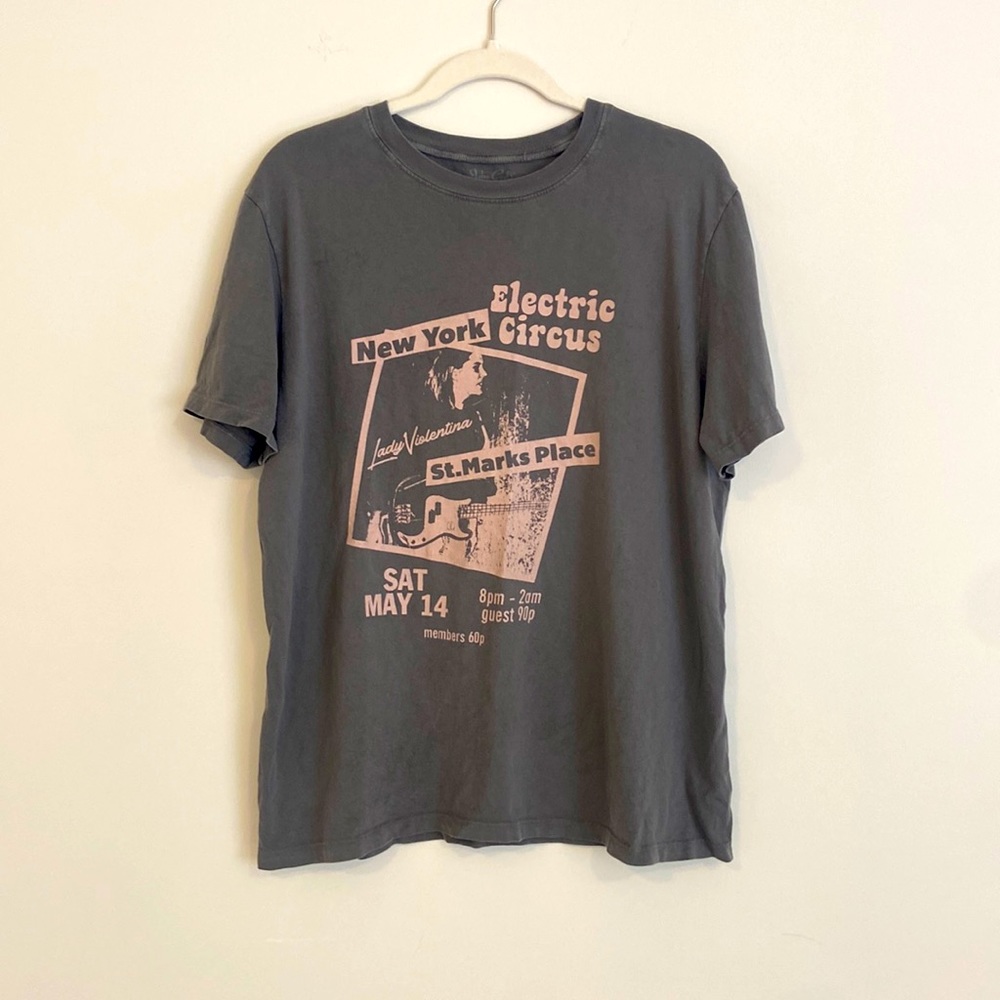 Brandy Melville, Electric Circus graphic tee.